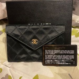 💜TRADE💜💜Women’s Chanel Black Satin Clutch/Wallet